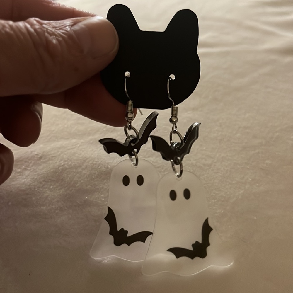 ✨Reduced Hand made - 2 Ghosts & black bat inside dangling on top